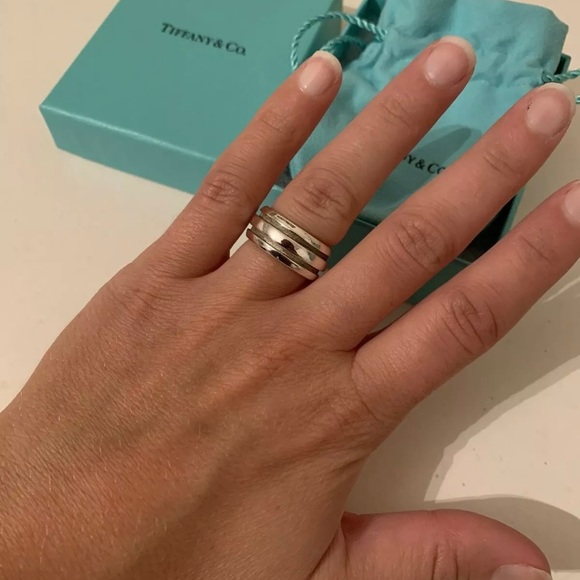 Tiffany Ring Size 6 - Picture 6 of 9
